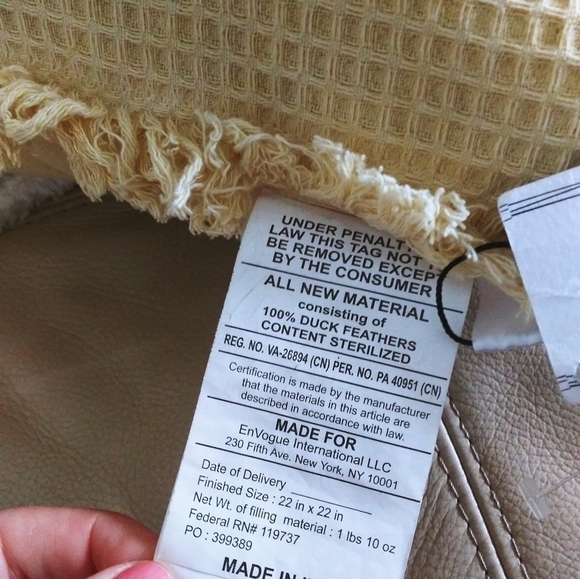 EnVogue waffle pillow yellow fringed accent pillow‎ - Picture 5 of 8